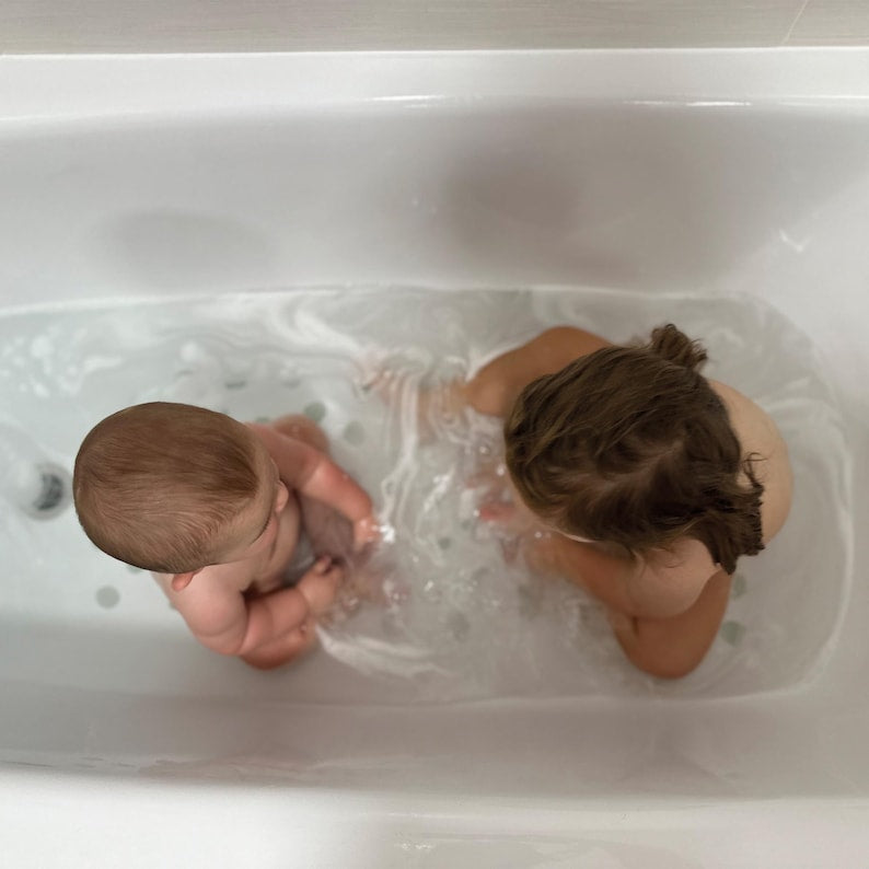 Decorative Non-Slip Stickers for Bathroom & Shower – Watercolor Dots for Bathtub Safety, Stylish and Functional Adhesive Circles