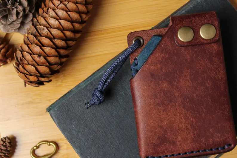 Minimalist genuine leather wallet, full-grain Italian leather